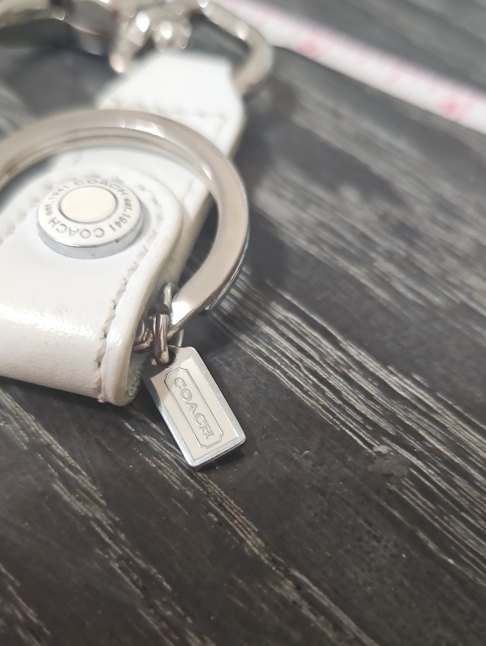 Leather White Coach Keyring - Picture 6 of 6